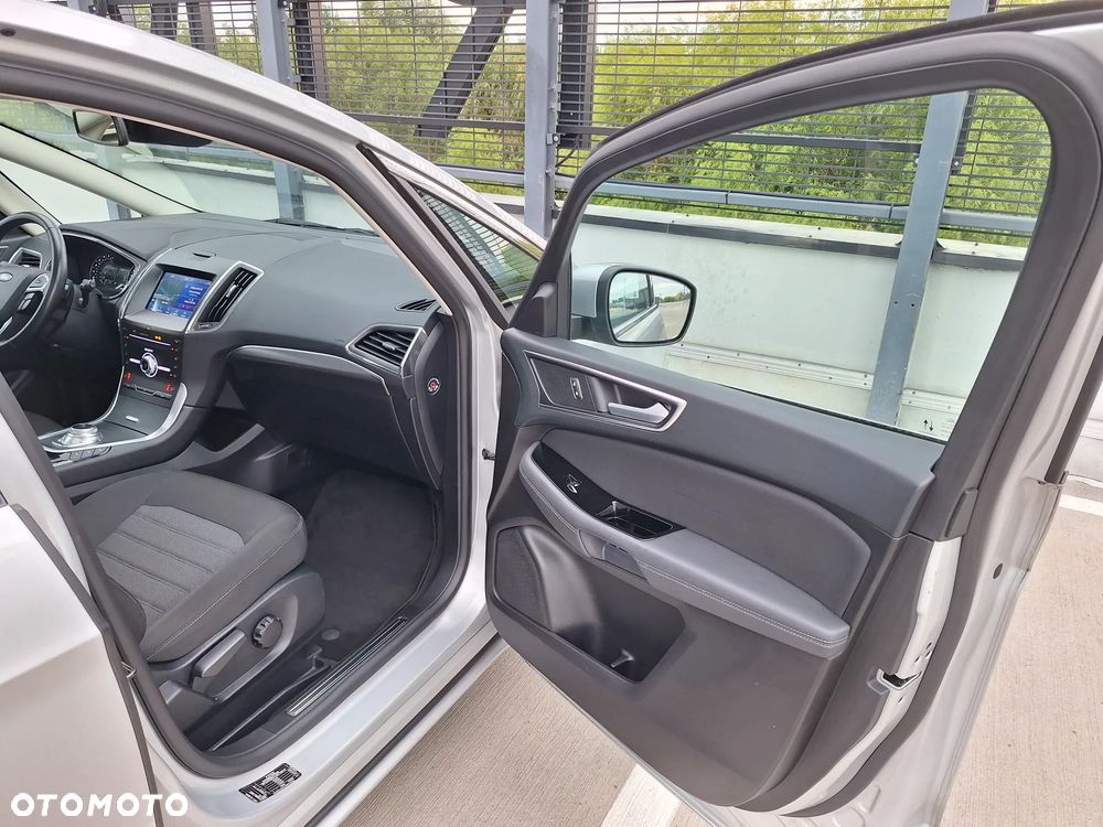 Ford S-Max 2.0 EcoBlue Titanium - 24