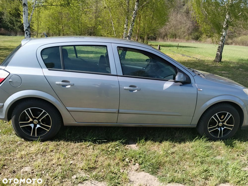 Opel Astra 1.4 Elegance - 2