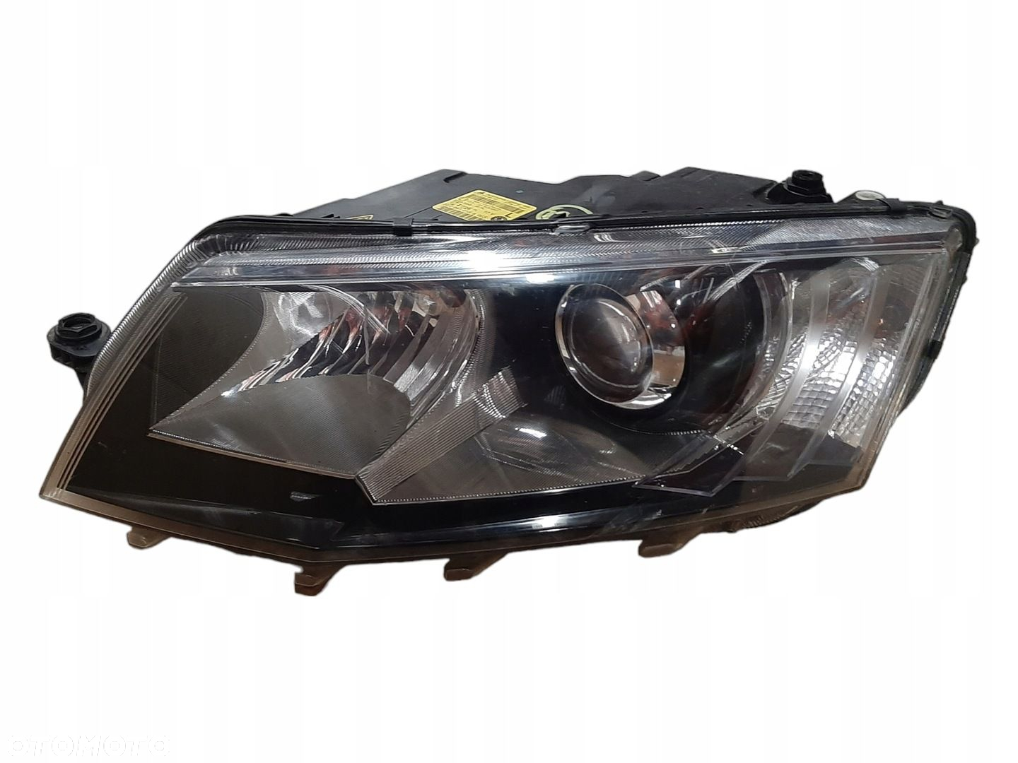SKODA OCTAVIA 3 2014-2018 REFLEKTOR LAMPA LEWA XENON 5E1941015A - 2