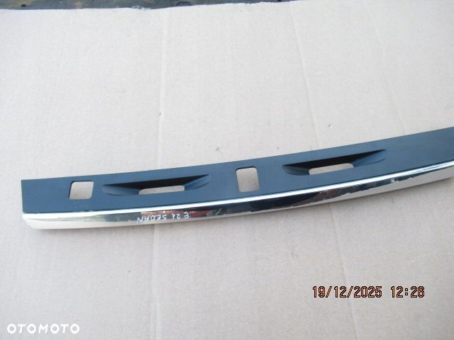 76801-02k30/40 blenda klapy corolla e 21 sedan - 1
