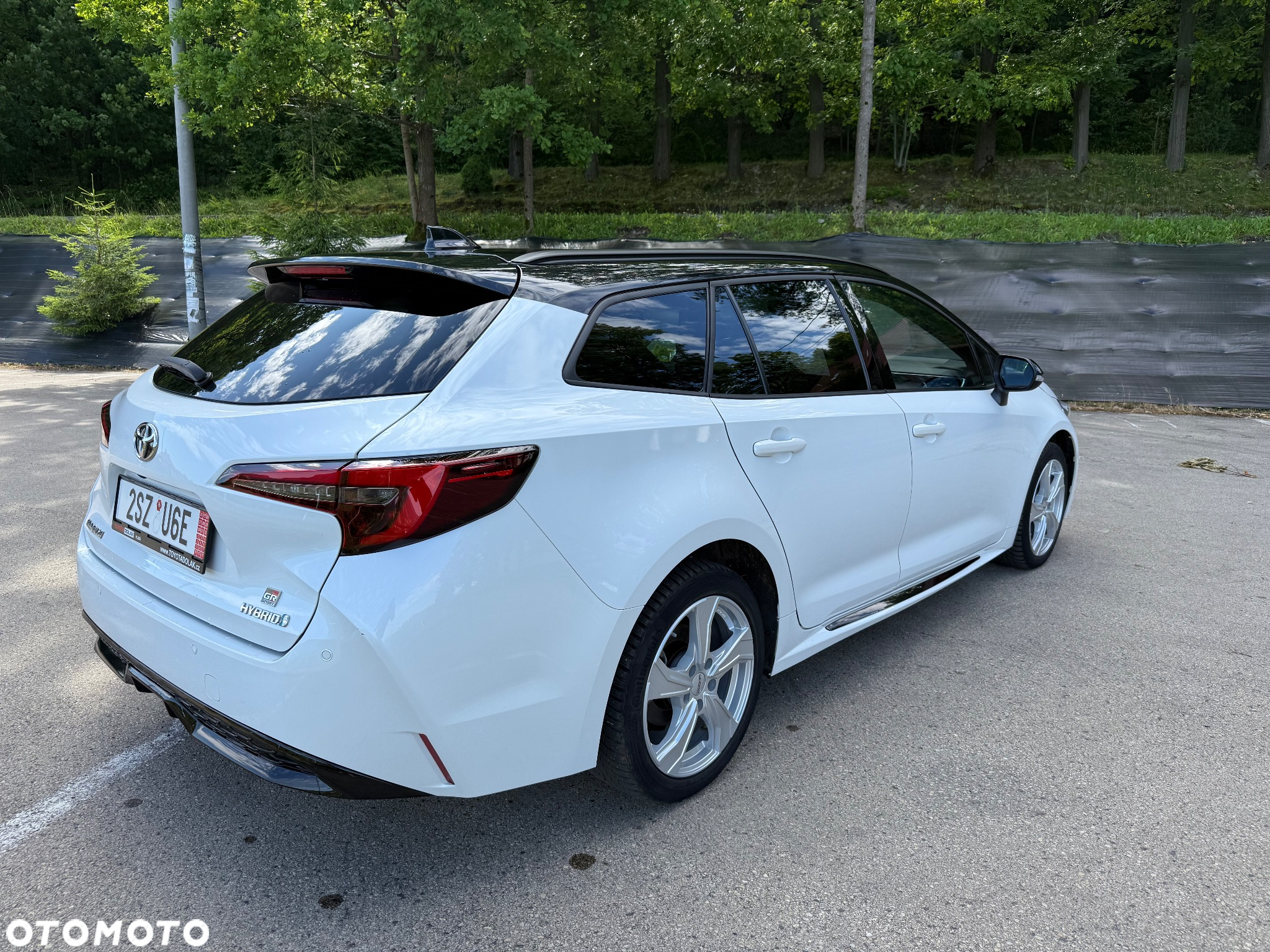 Toyota Corolla 2.0 Hybrid Touring Sports GR Sport - 4