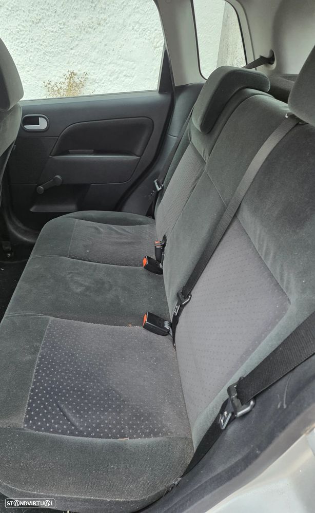 Ford Fiesta 1.25 Ghia - 5
