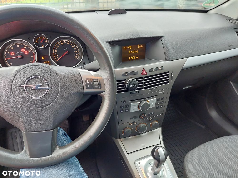 Opel Astra 1.6 Sport Easytronic - 11