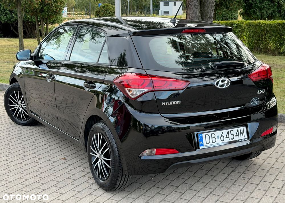 Hyundai i20 1.2 Pure - 21
