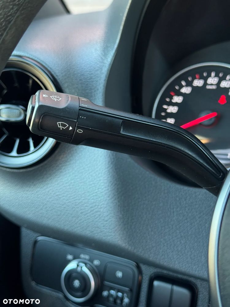 Mercedes-Benz Sprinter - 32