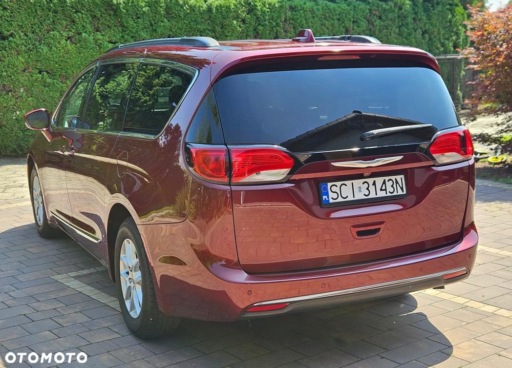 Chrysler Pacifica - 13