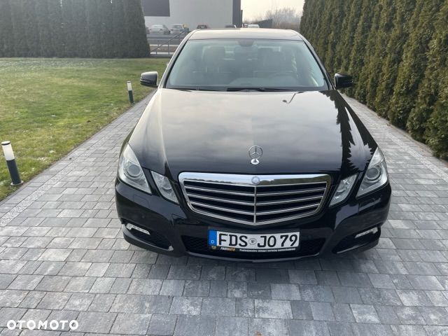 Mercedes-Benz Klasa E 250 CDI DPF BlueEFFICIENCY Automatik - 2