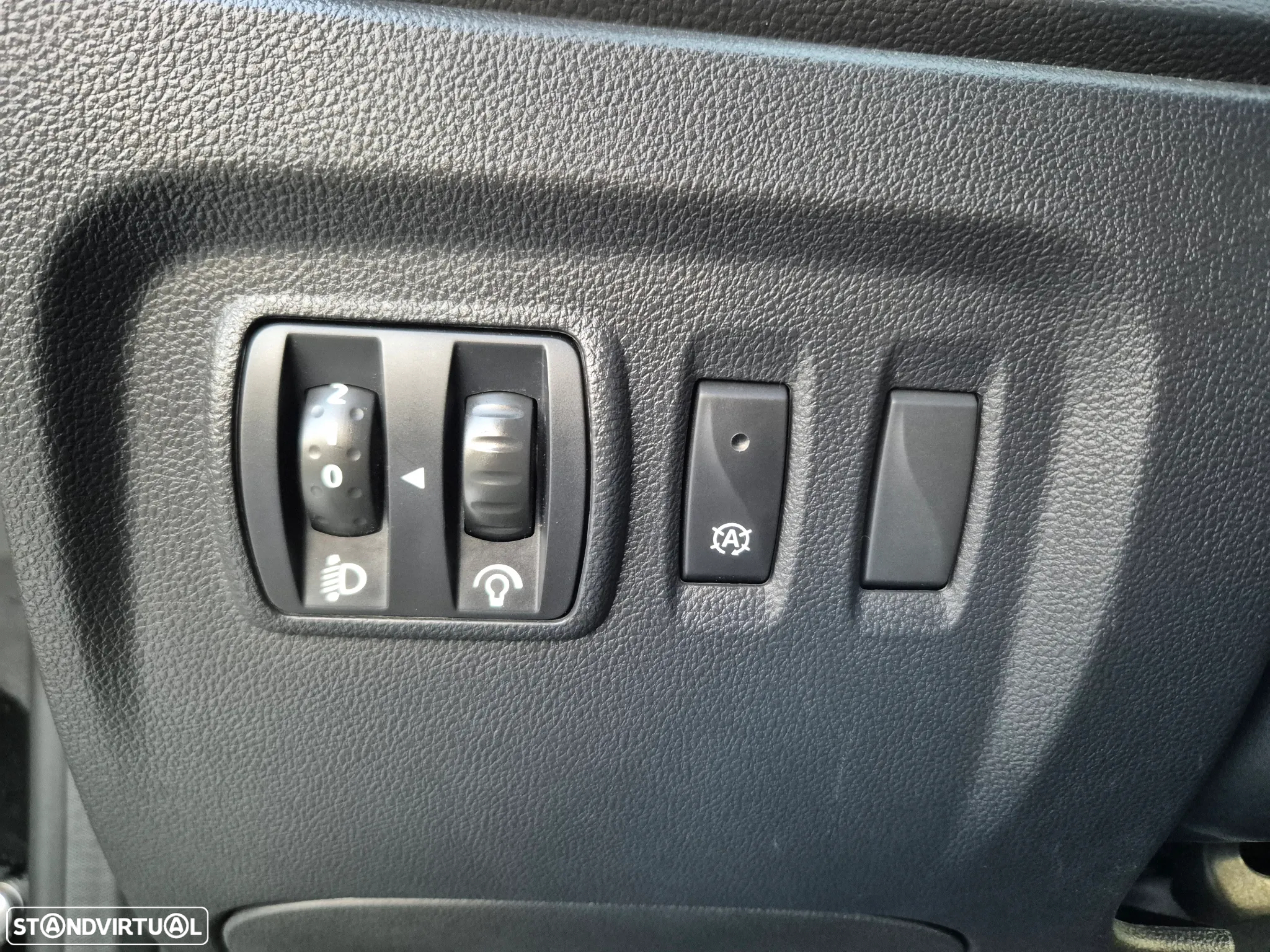 Renault Captur 1.5 dCi Exclusive XMOD - 17