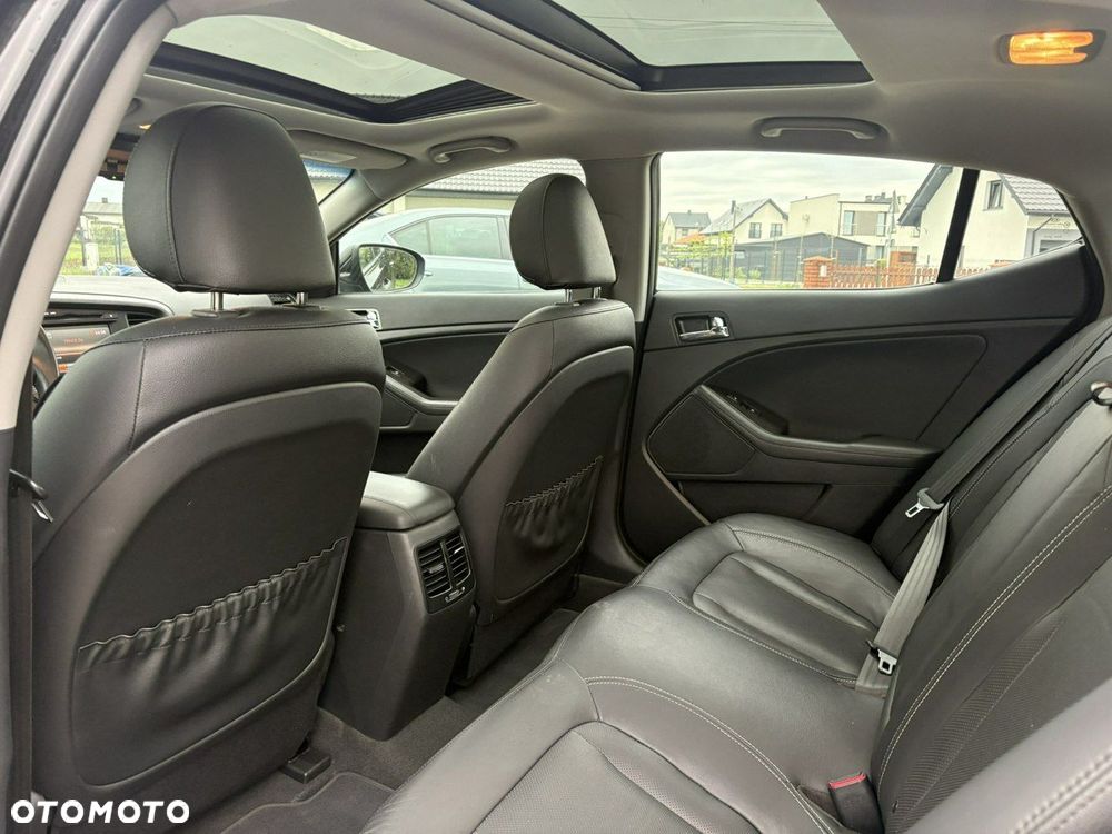 Kia Optima - 11