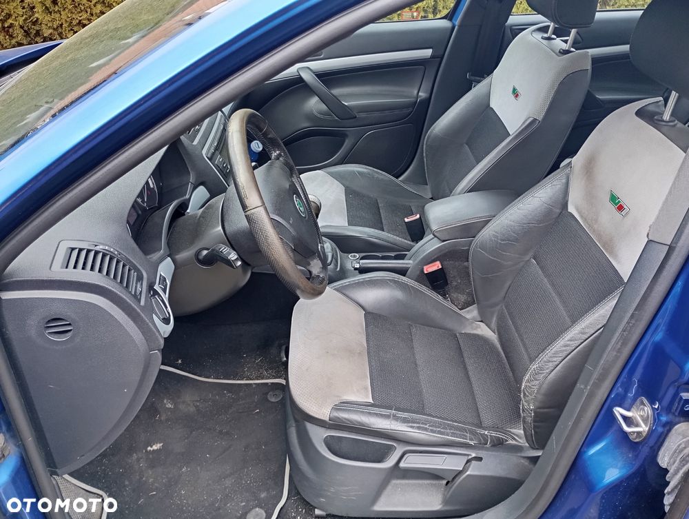 Skoda Octavia 2.0 TFSI RS - 10