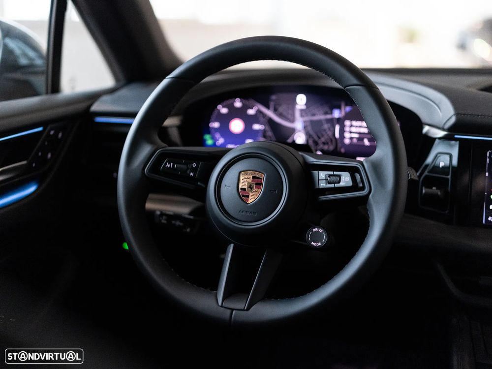 Porsche Macan Electric 4 - 43
