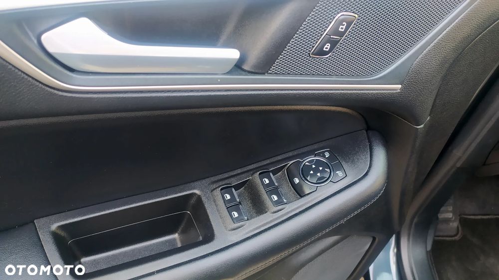 Ford Edge - 25