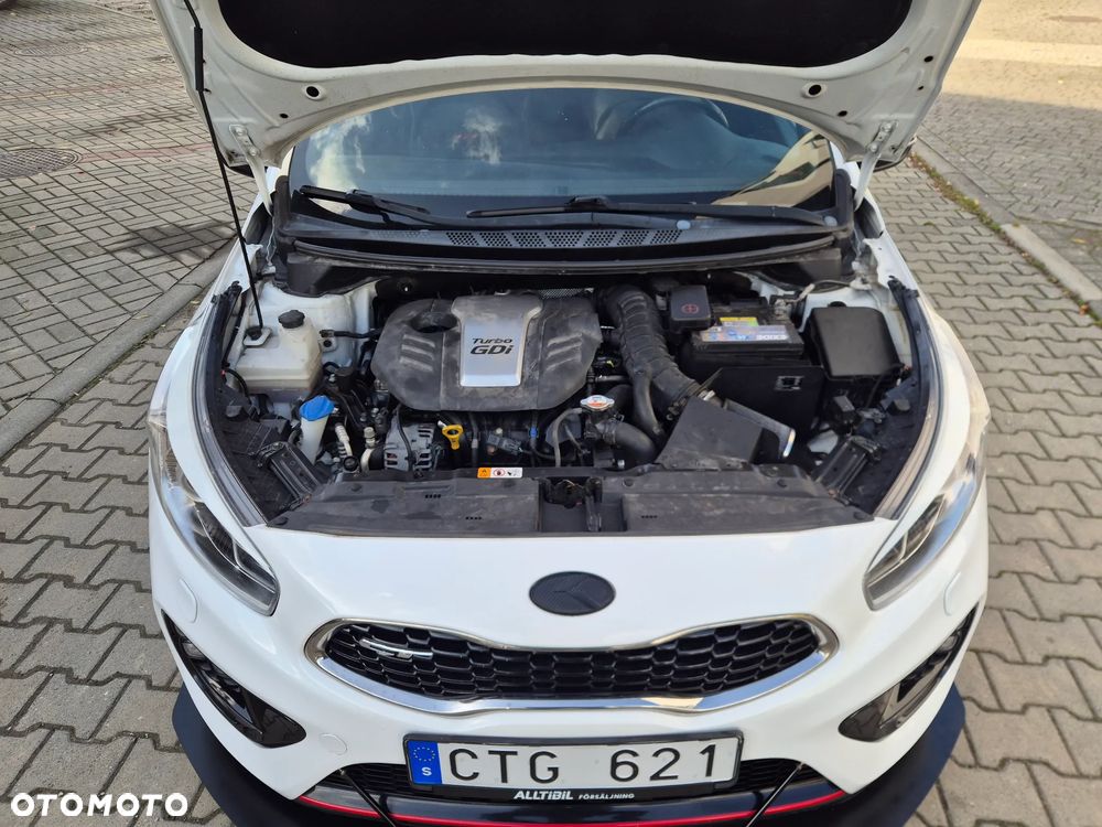 Kia Ceed 1.6 T-GDI GT - 18