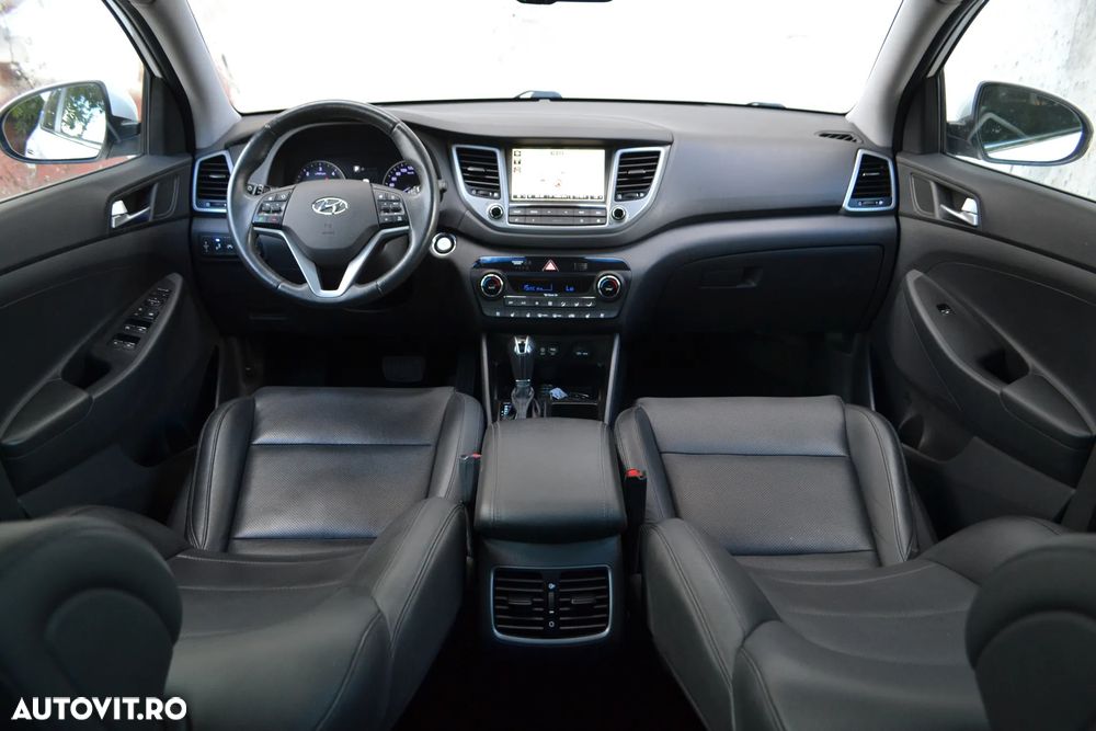 Hyundai Tucson 2.0 CRDI 4WD 6AT Premium+ - 12
