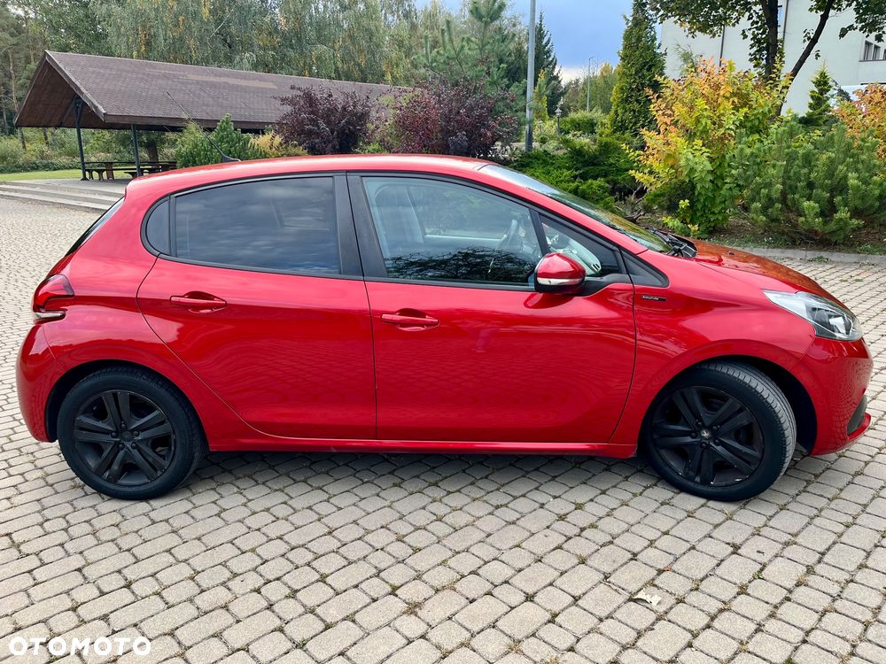 Peugeot 208 1.2 PureTech GPF Signature S&S - 3