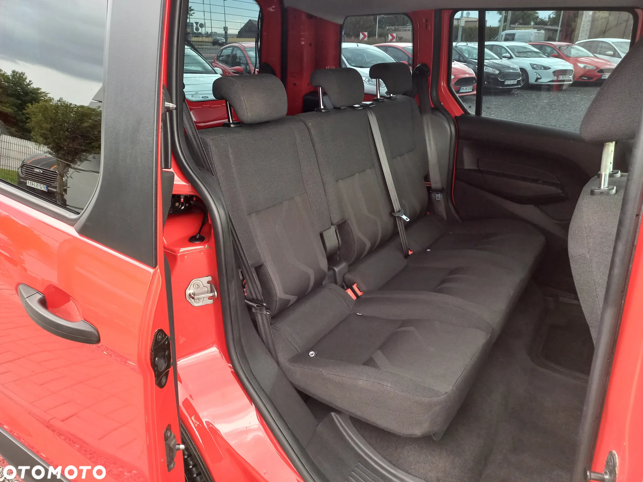 Ford Transit Connect - 17