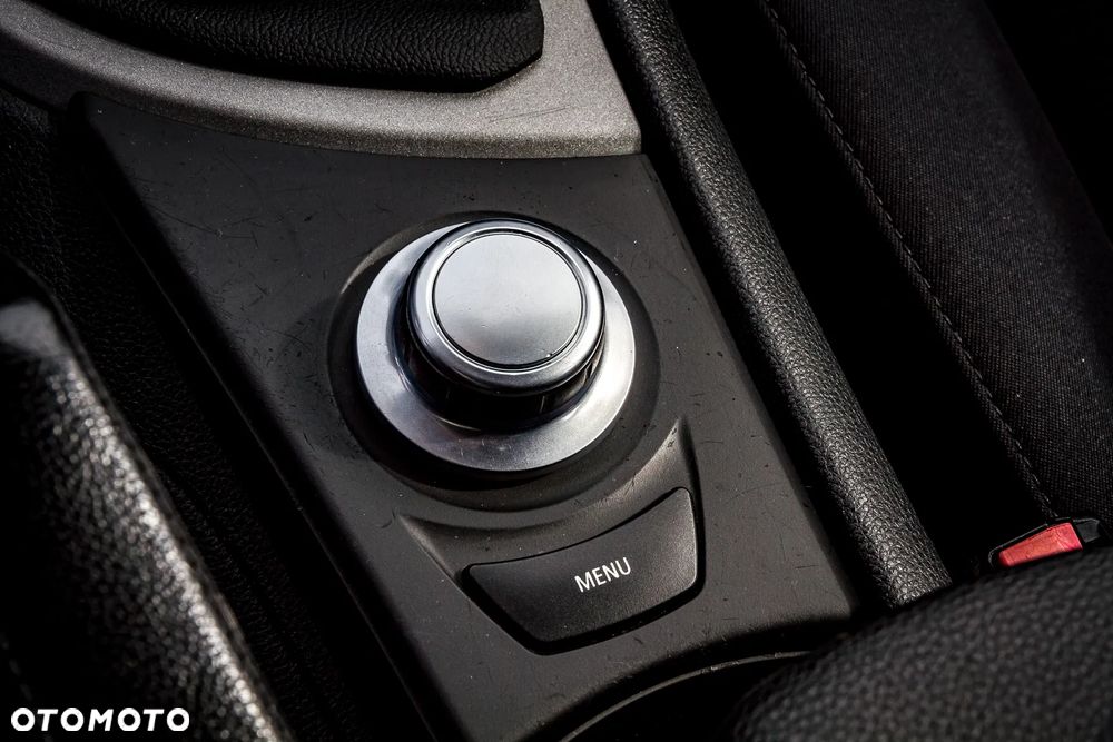 BMW Seria 1 116i - 37