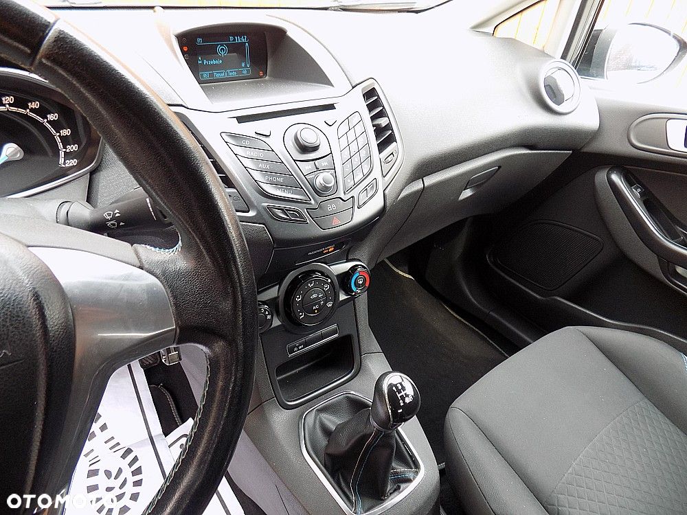 Ford Fiesta 1.0 Celebration - 11