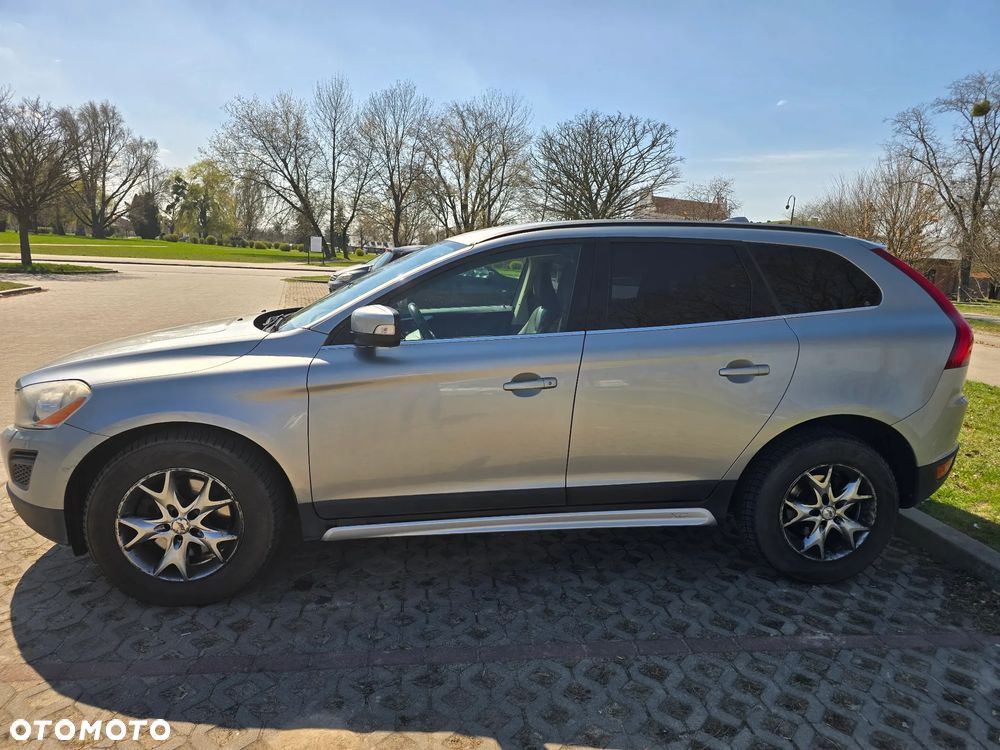 Volvo XC 60 2.4D AWD Momentum - 7