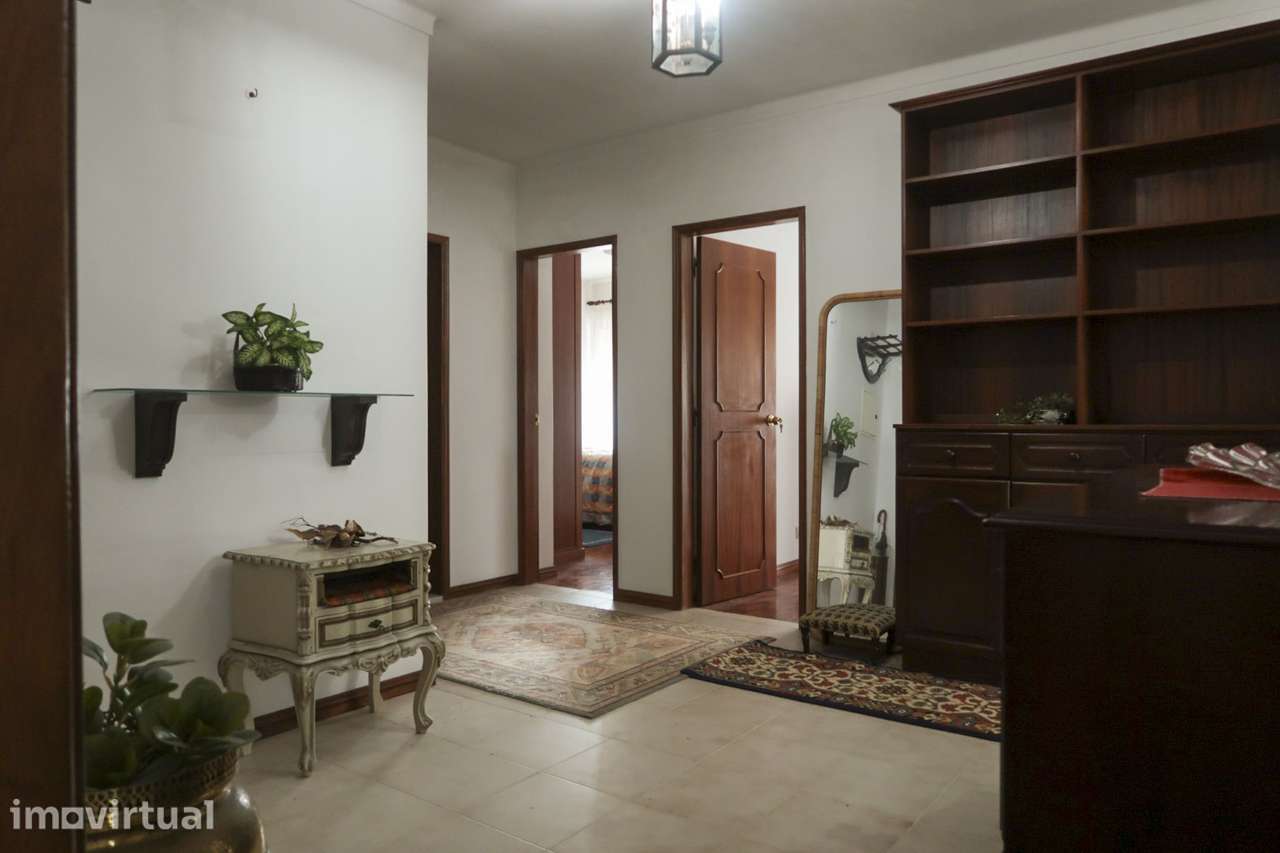 T3 150m² no Centro de Fátima | Potencial T4 | Av. Beato Nuno - Grande imagem: 5/13