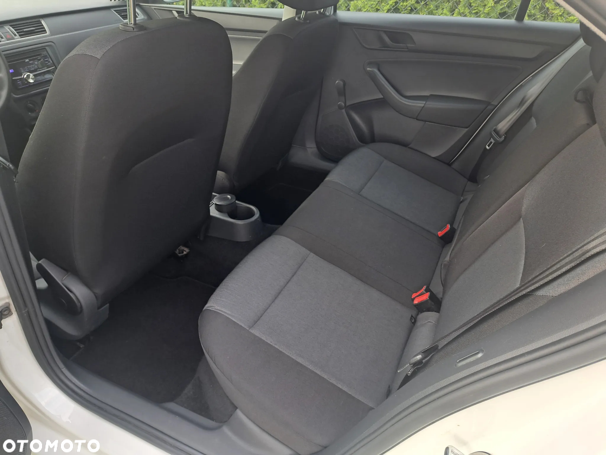 Skoda RAPID 1.2 MPI Ambition - 12