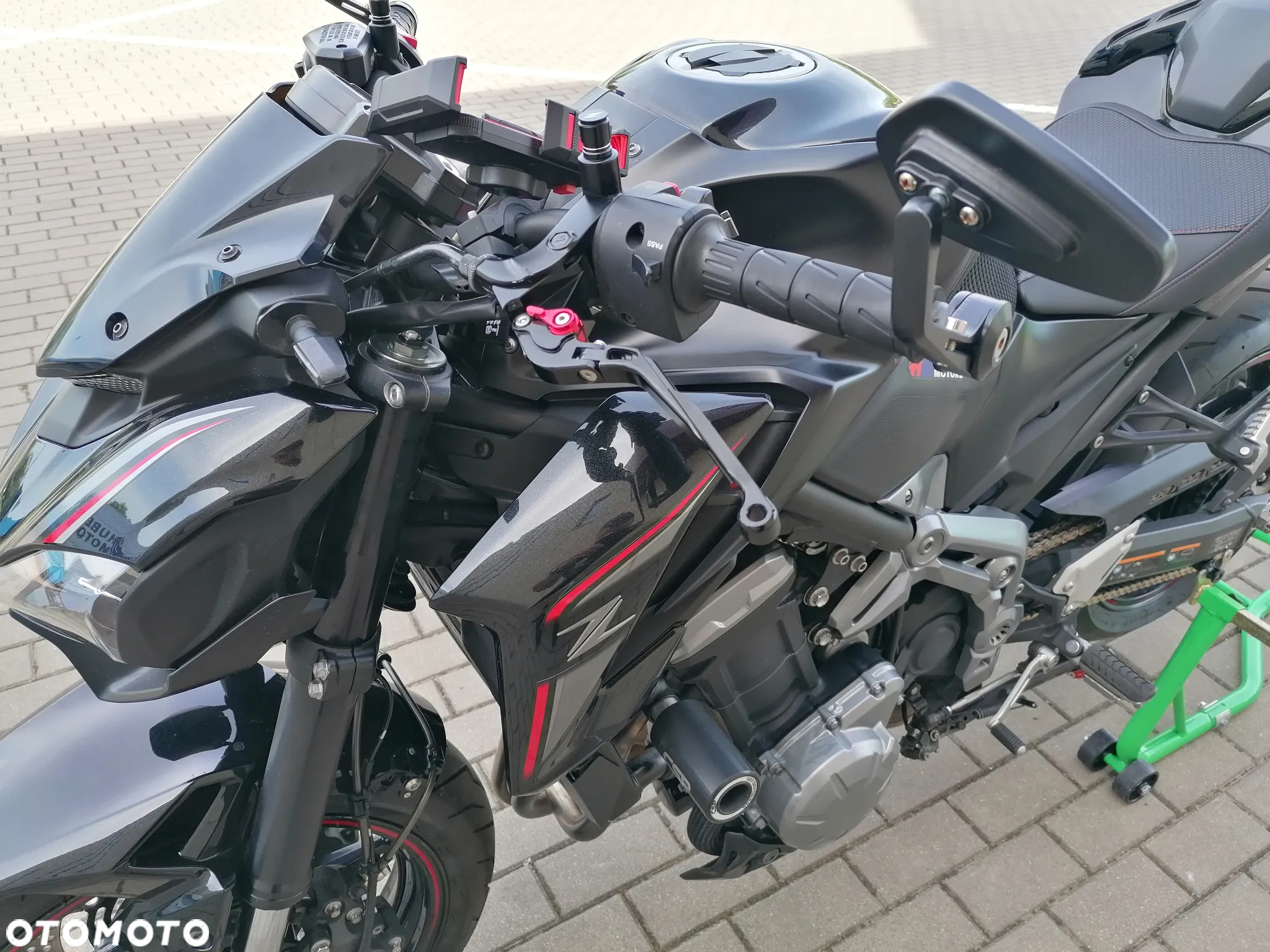 Kawasaki Z 900 - 12