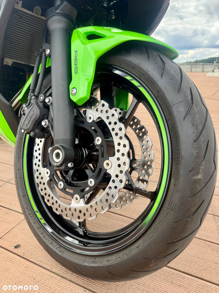 Kawasaki Ninja - 13