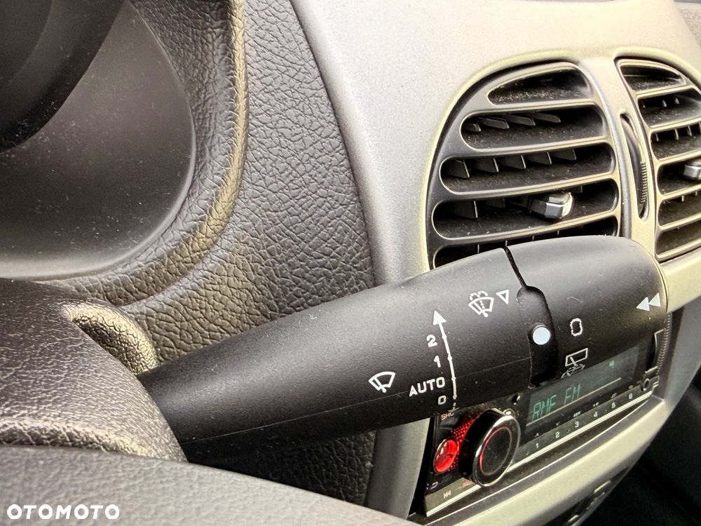 Peugeot 206 - 26