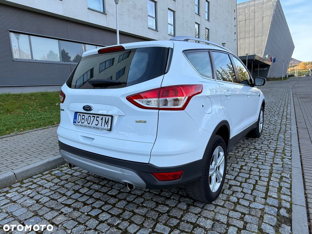 Ford Kuga 1.5 EcoBoost 2x4 Titanium - 5
