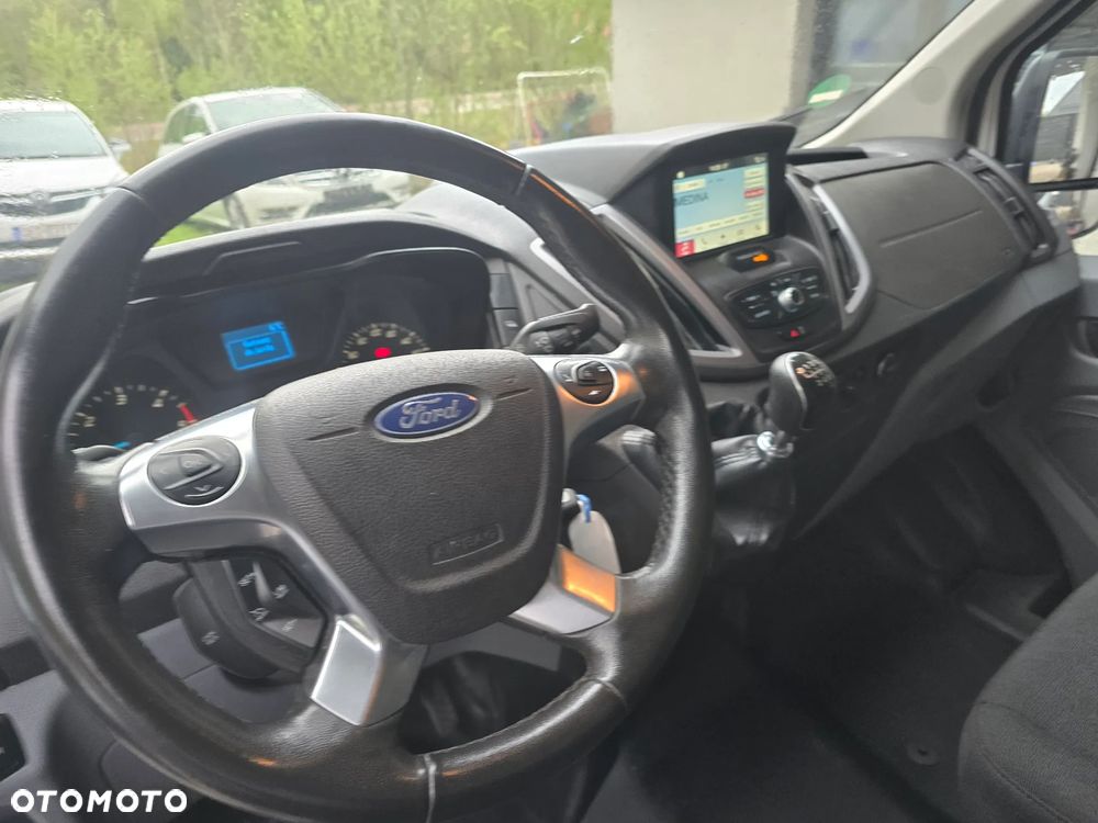 Ford Transit - 12