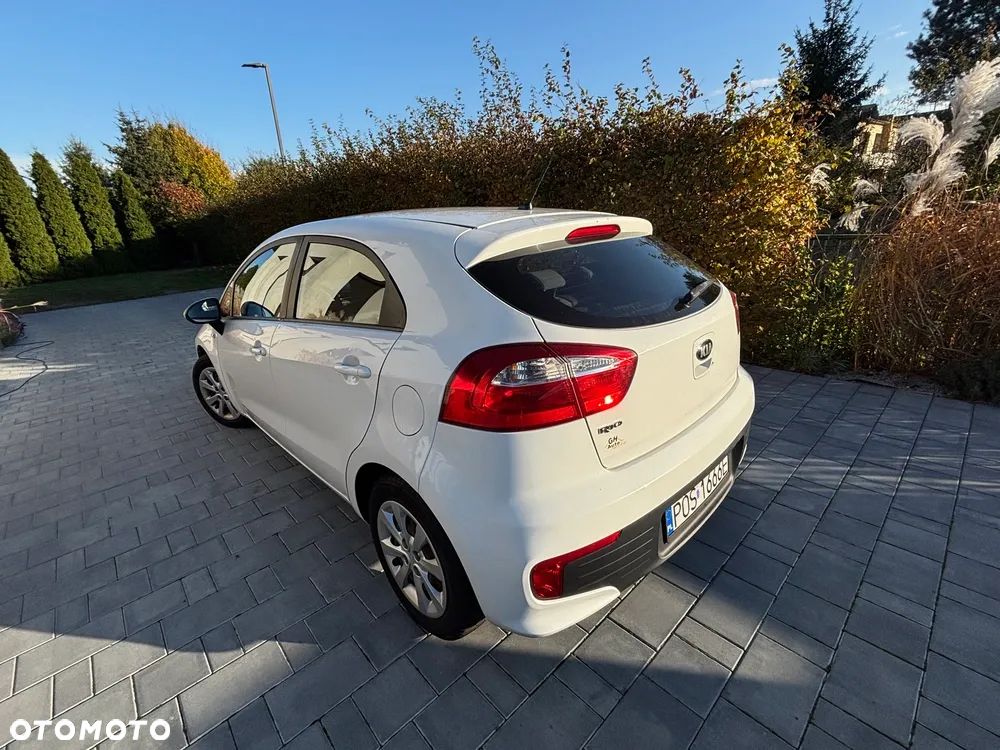 Kia Rio - 9
