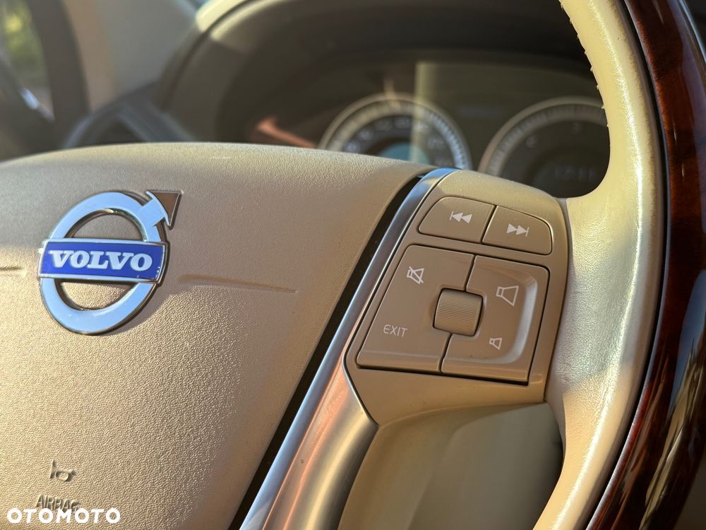 Volvo XC 60 - 24