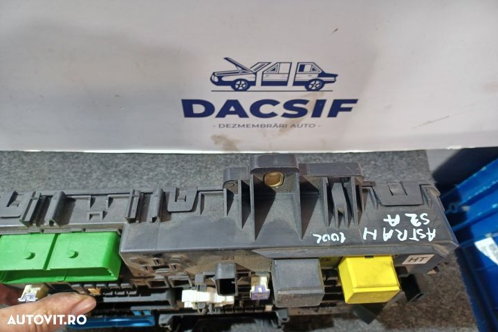 Panou sigurante si relee 13222173 Opel Astra H [2004 - 2007] Hatchbac - 2