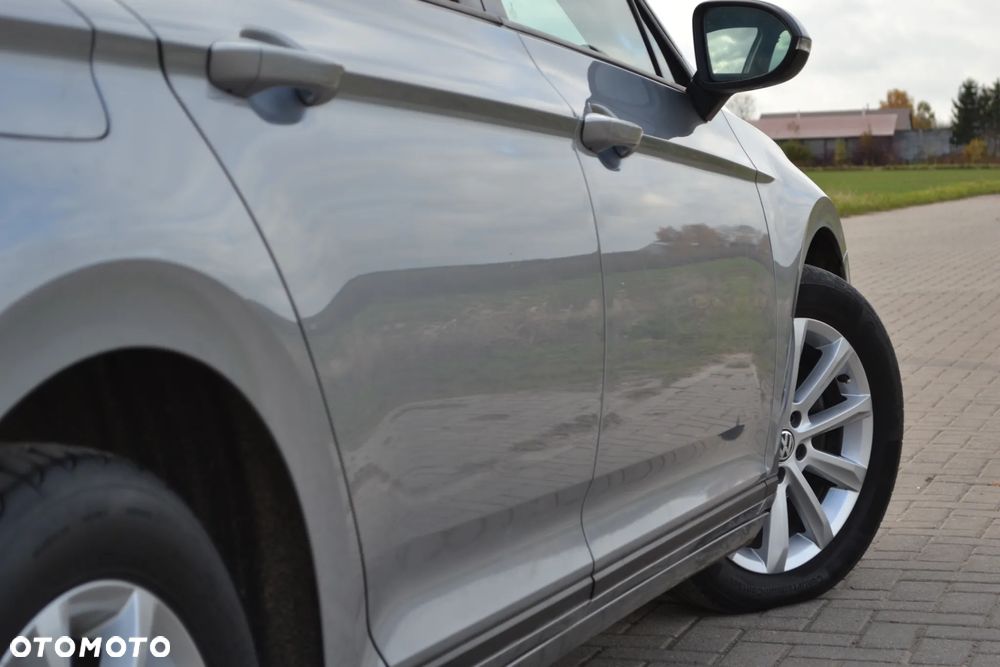 Volkswagen Passat 2.0 TDI SCR Comfortline - 16