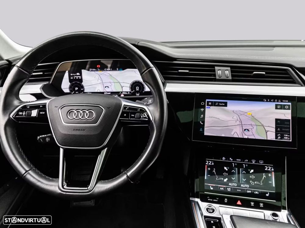 Audi e-tron - 11