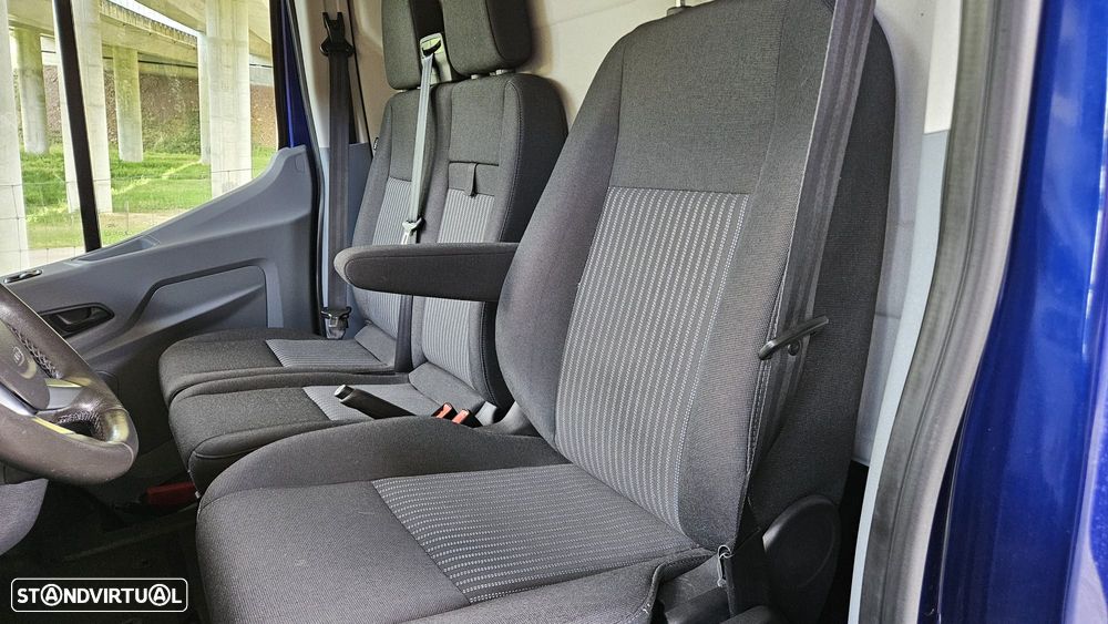 Ford Transit L2H2 2.0 TDCI Caixa automática - 130 CV - 15