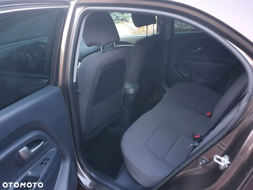 Kia Rio 1.4 XL Business Line - 14