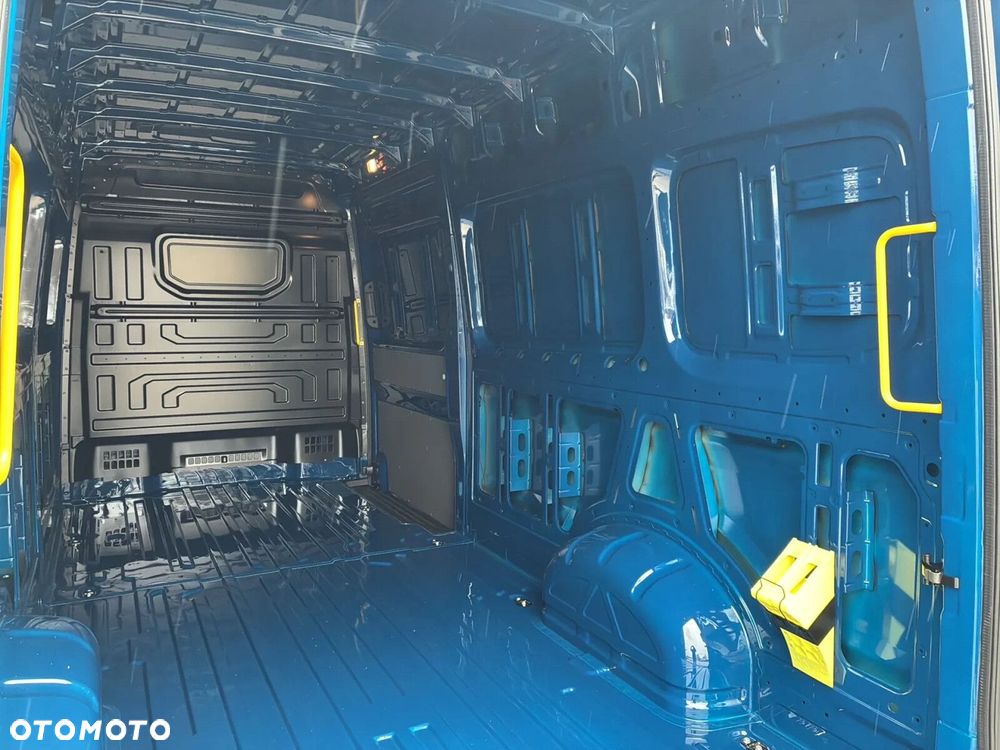 Volkswagen Crafter 35 Furgon L4H3, 2.0BiTDI 177KM, 4490mm, Wysoki dach - 13