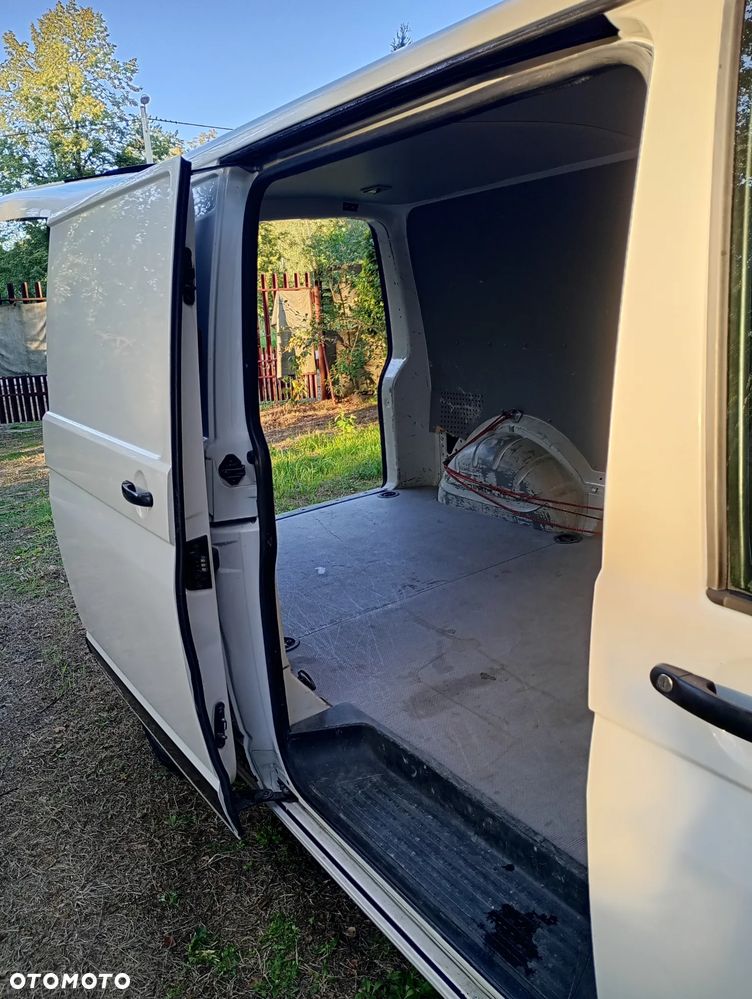 Volkswagen Transporter - 2