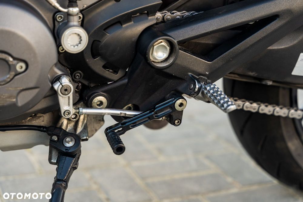 Ducati Monster - 28