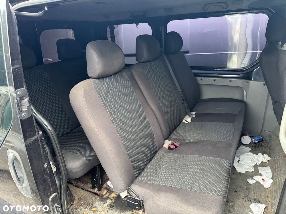 Trafic II Vivaro 2,0 DCI E4 07-11 fotele kanapy 6 os -dwie ławki - 1