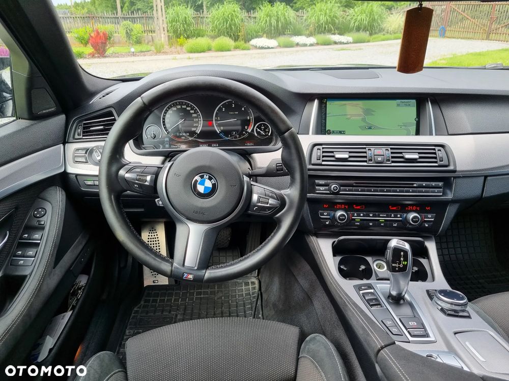 BMW Seria 5 530d xDrive - 11