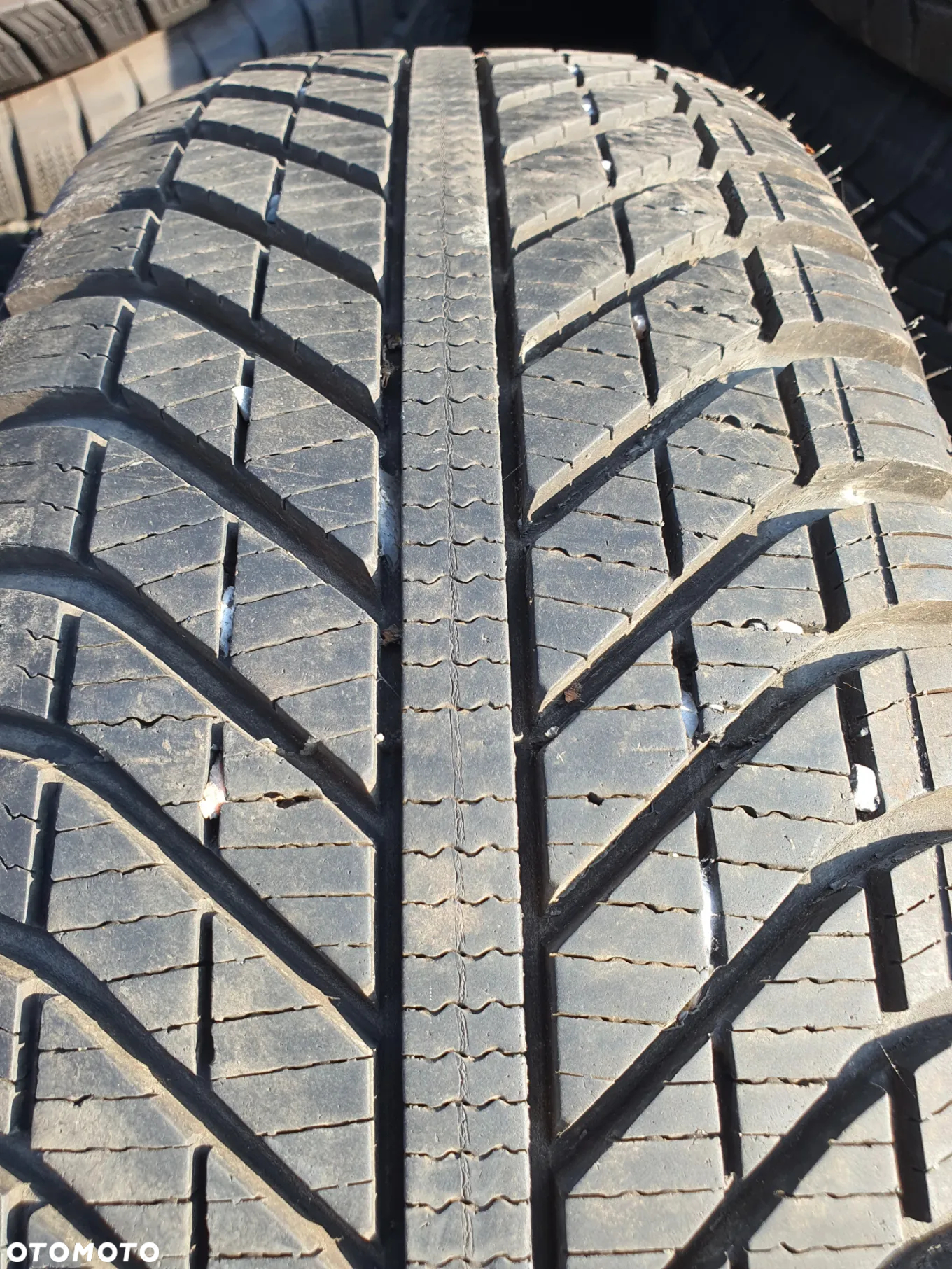 GOODYEAR 215/70R16 100T VECTOR 4 SEASONS (2szt.) (2x7,0) (DOT: 2x4316) Z141 - 2