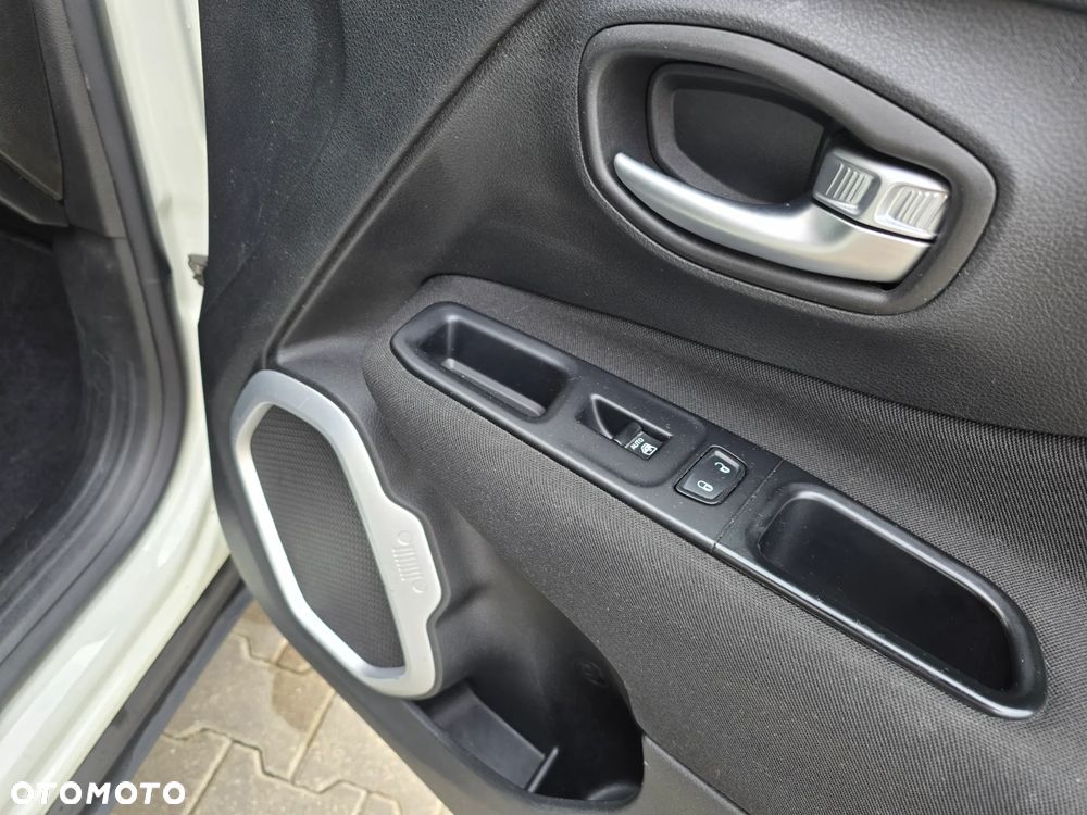 Jeep Renegade - 26