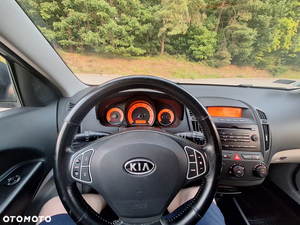 Kia Ceed 1.4 CVVT Attract - 9
