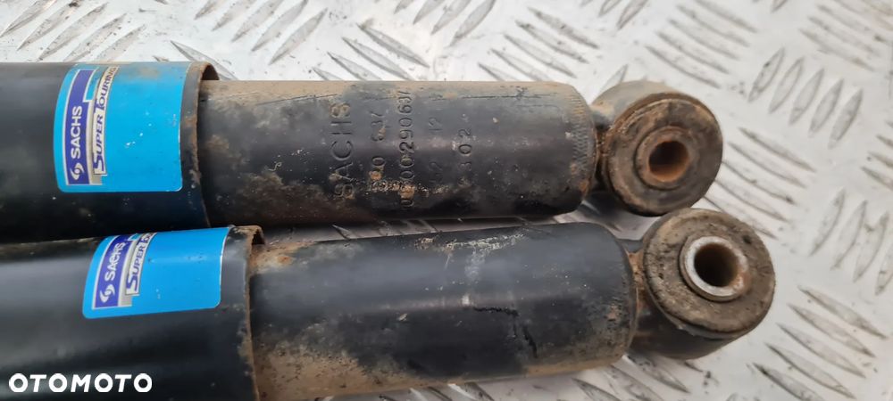 Nissan Terrano II Amortyzatory Przód Tył - 6