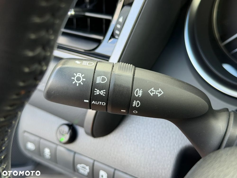 Toyota Camry 2.5 Hybrid Comfort CVT - 15