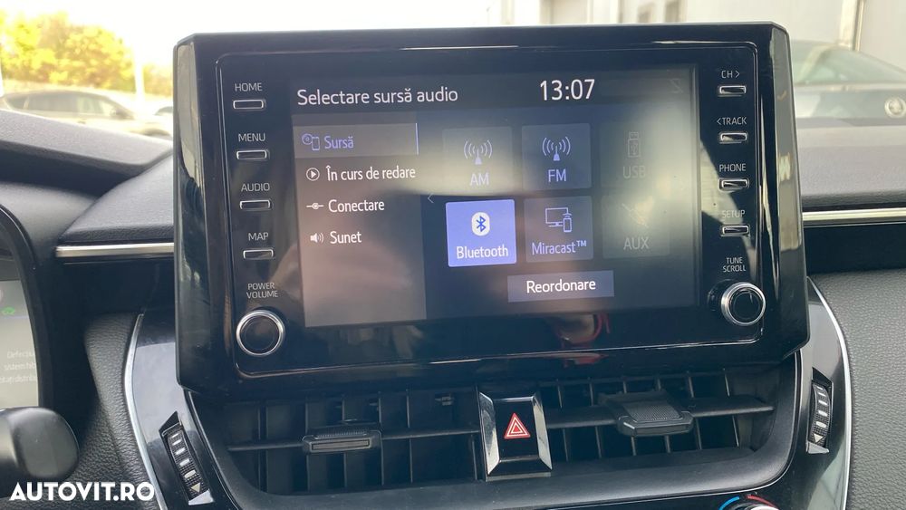 Toyota Corolla 1.8 HSD Business - 17