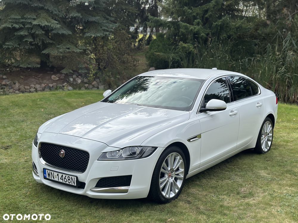 Jaguar XF 2.0 i4D AWD Prestige - 3
