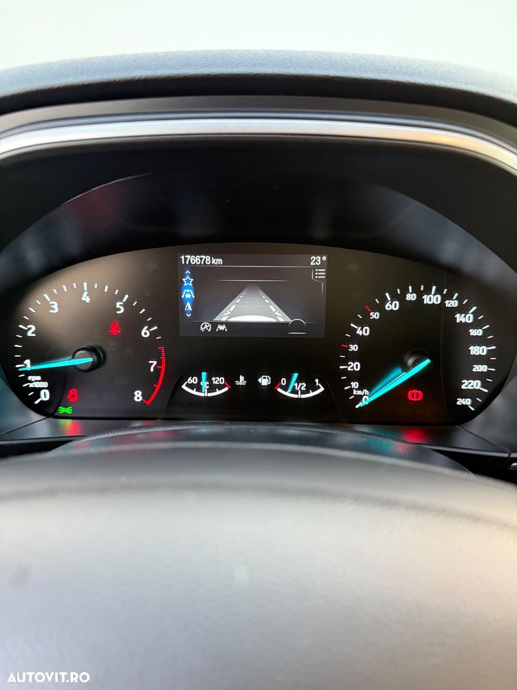 Ford Focus 1.0 EcoBoost Trend Edition - 17